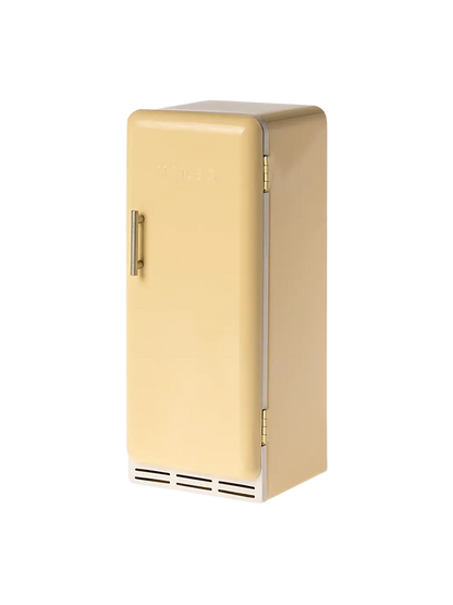 miniaturowa metalowa lodówka Maileg BEBE Concept 