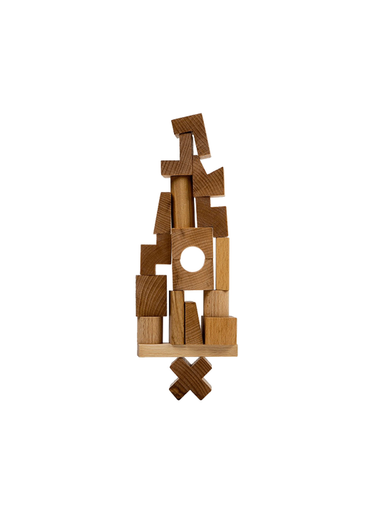 dřevěná puzzle věž