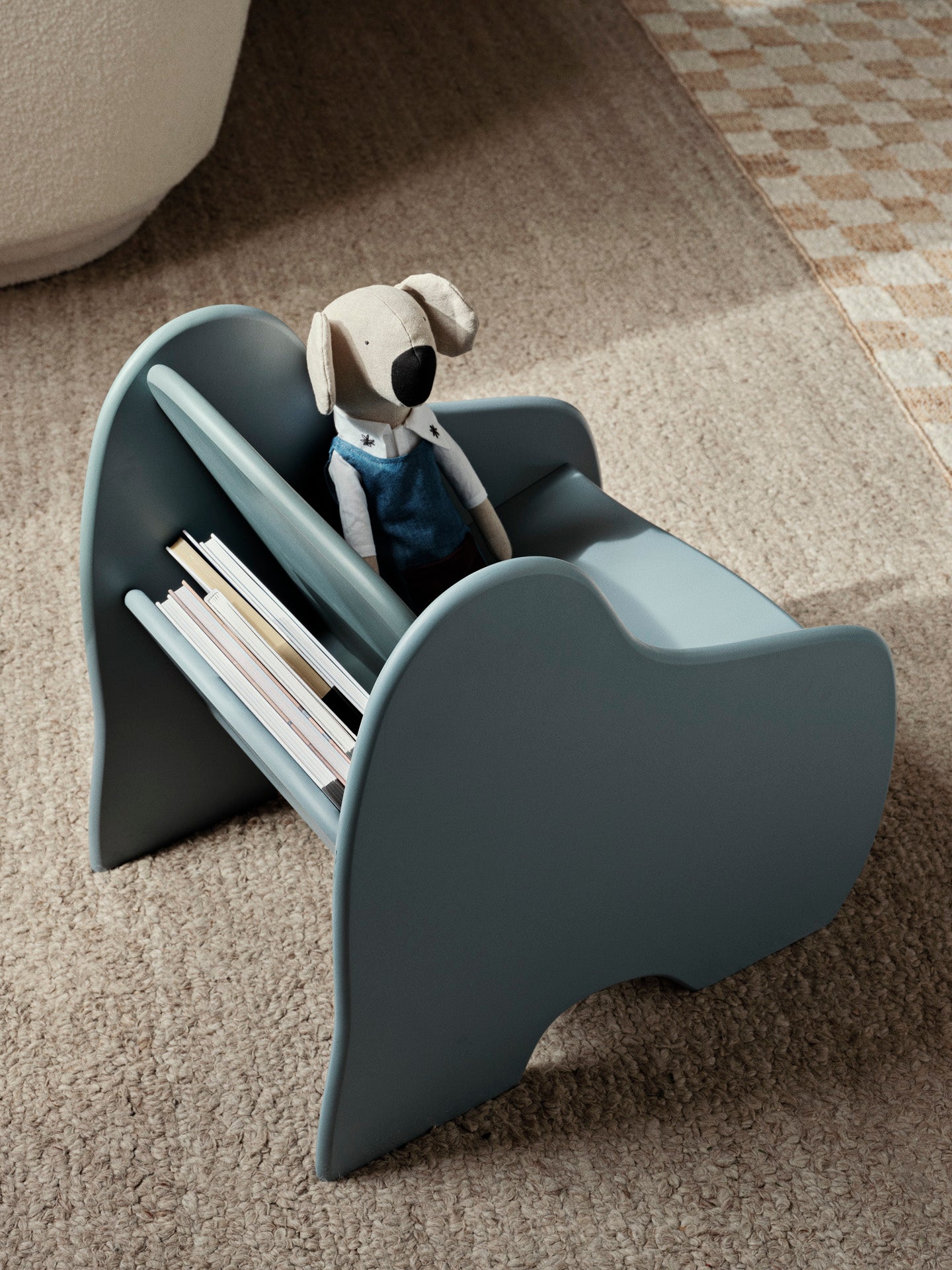 Krzesło dziecięce ze schowkiem Slope Lounge Chair Ferm Living BÉBÉ Concept 