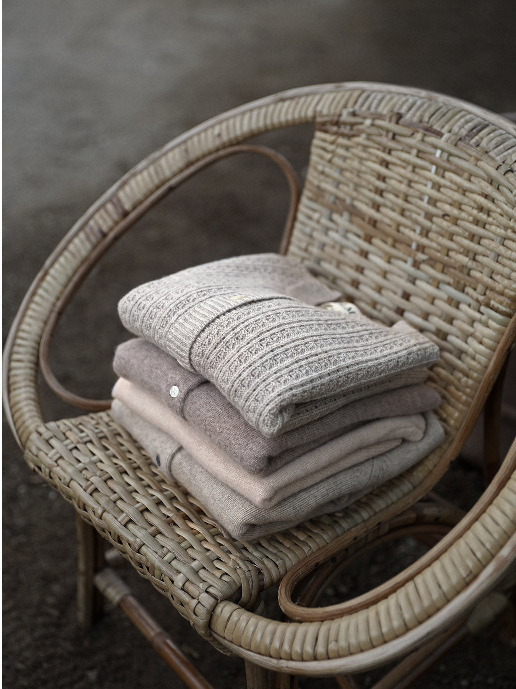 Klasyczny kaszmirowy kardigan dziecięcy Molly HOLMM BÉBÉ Concept