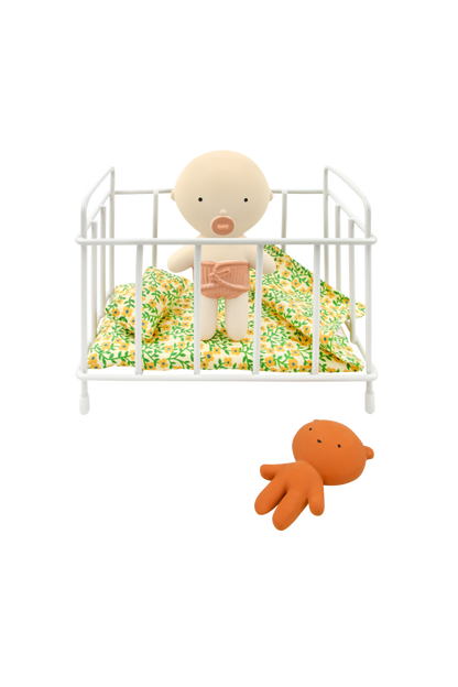 Miniaturowe łóżeczko dla lalki Gommu Pocket We Are Gommu BÉBÉ Concept