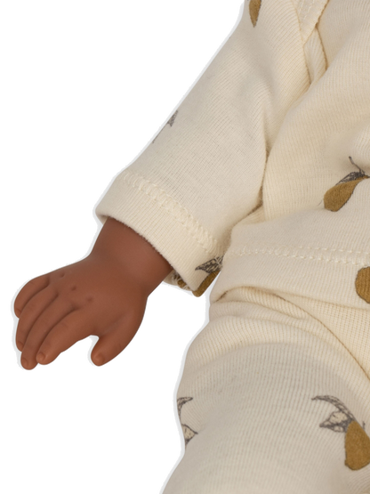 Lalka z miękkim brzuszkiem, ubrankiem i smoczkiem Konges Slojd BÉBÉ Concept