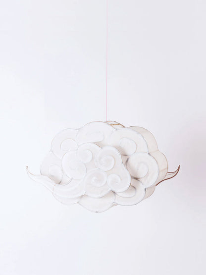 Ręcznie malowany lampion z jedwabiu Chmura Petit Pan BEBE Concept 