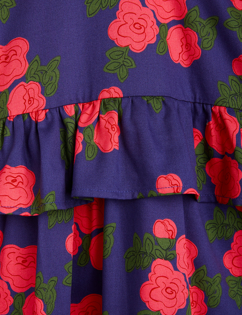 Tkané šaty s volánkem z růží