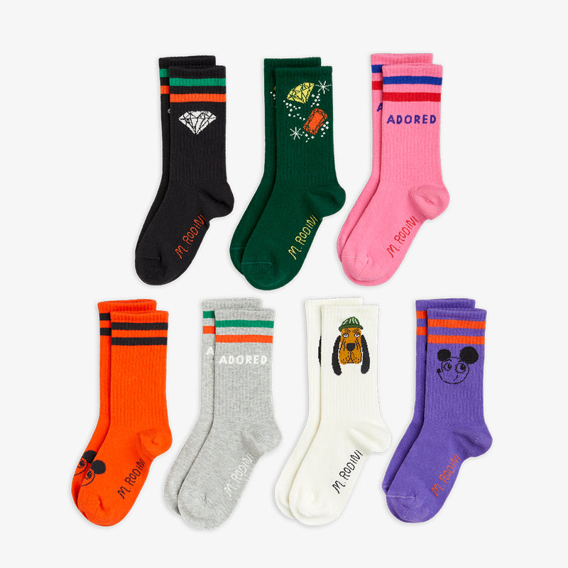 7 упаковок шкарпеток