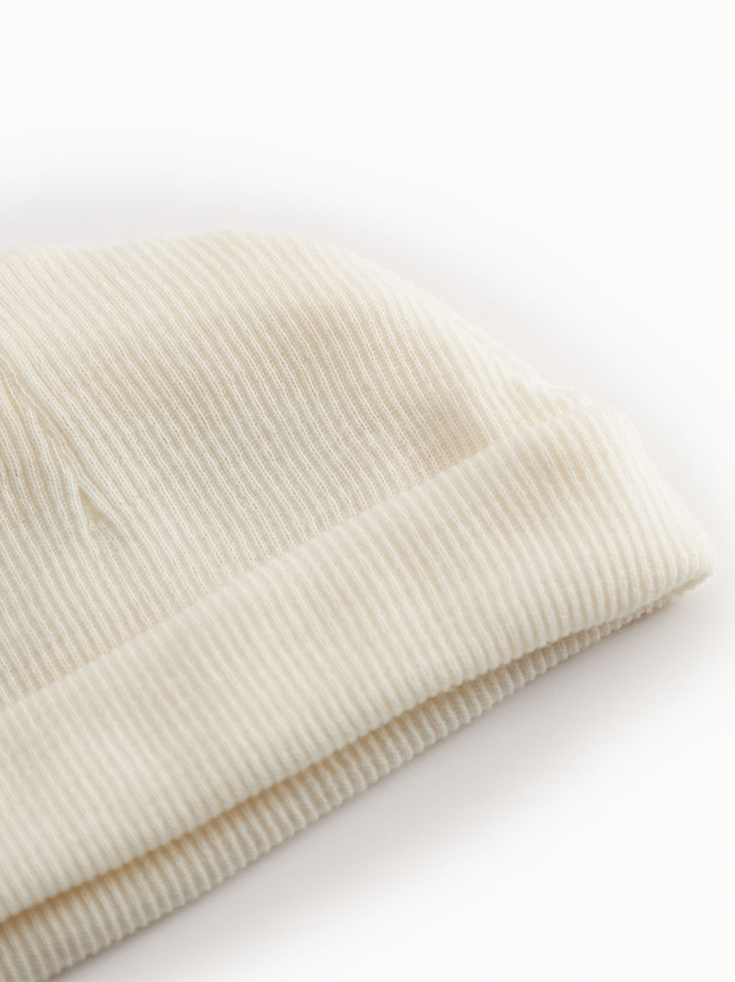 Czapeczka niemowlęca z merino Aiko Rib MarMar Copenhagen BÉBÉ Concept 