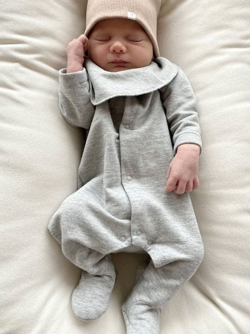 Miękki śliniak niemowlęcy Baby Bib A Basic Brand BÉBÉ Concept 