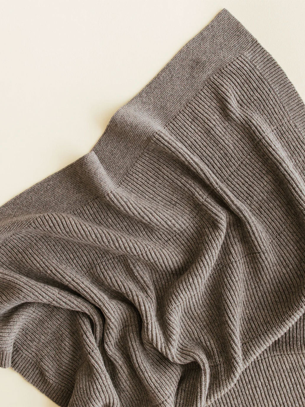 Duży koc z wełny merino Gaston Hvid BÉBÉ Concept 