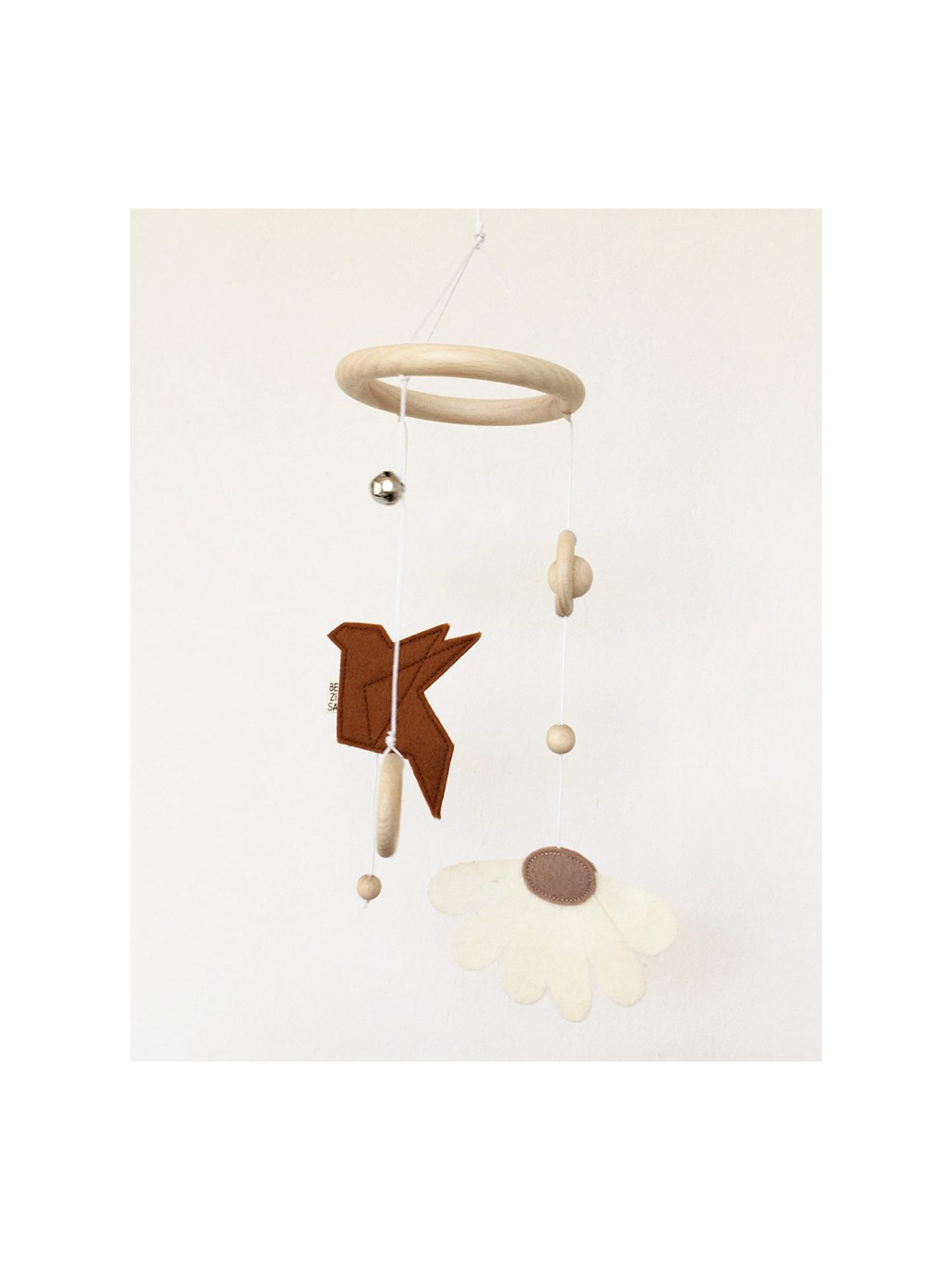 ozdobny mobil z drewna i filcu Bezisa BÉBÉ Concept 