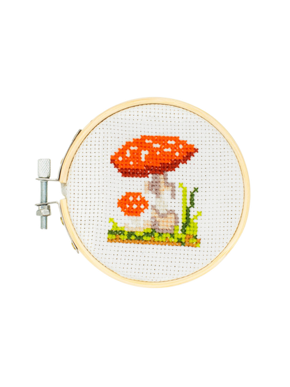 Mini zestaw do wyszywania Embroidery Set Kikkerland BÉBÉ Concept 