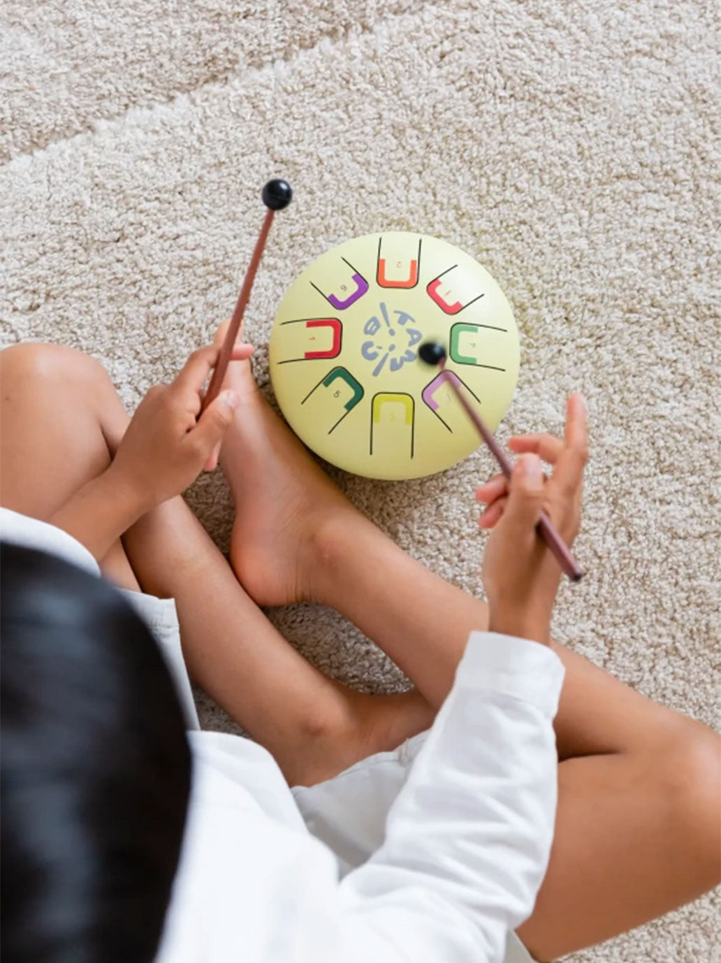 Bębenek językowy dla młodszych dzieci Baby Tambu Tambu BÉBÉ Concept 