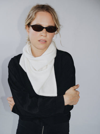 Trójkątny szal - bandana z kaszmiru Mille Family BÉBÉ Concept 