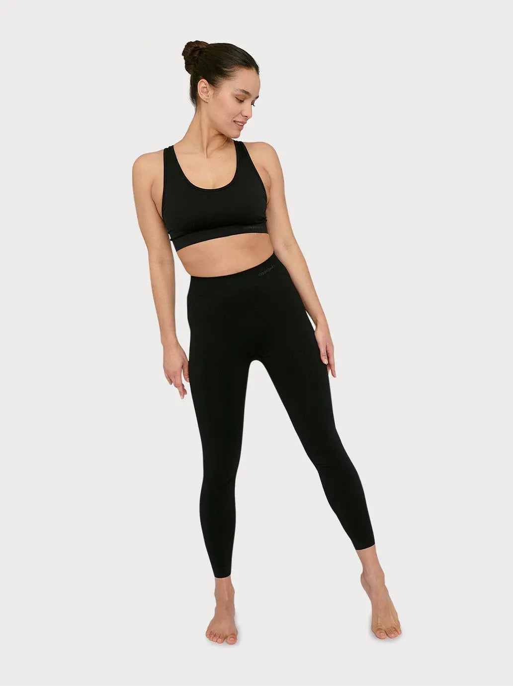 Legginsy z elastycznej tkaniny z recyclingu Organic Basics BEBE Concept 