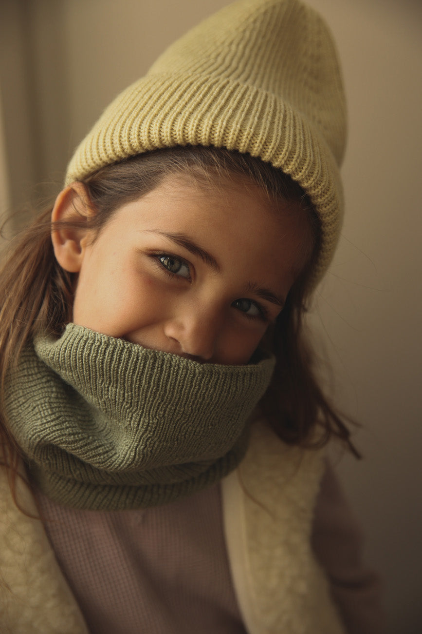 komin z mięciutkiej wełny merino Gigi Hvid BÉBÉ Concept