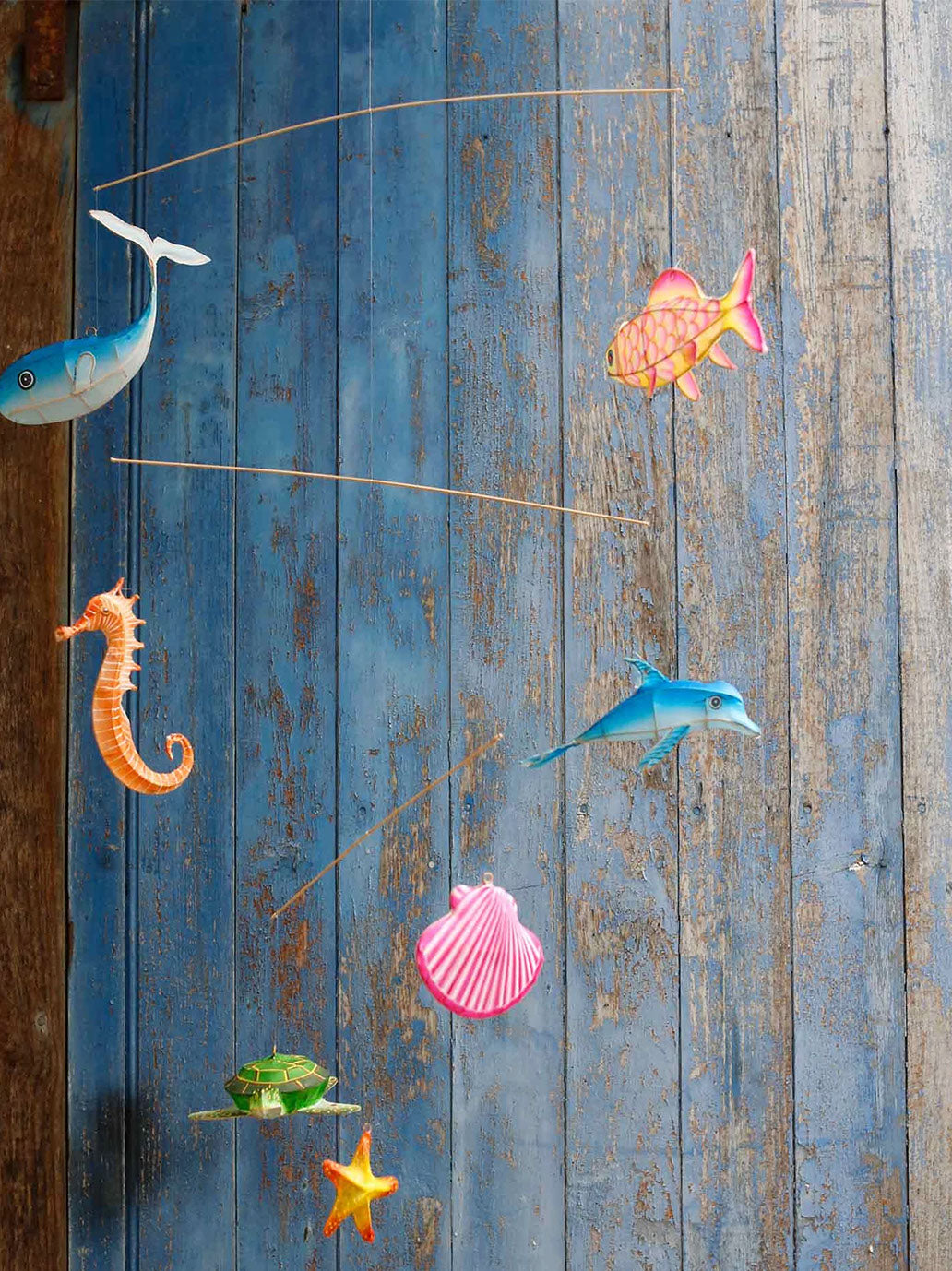 Ręcznie malowany mobil Petit Pan BÉBÉ Concept 