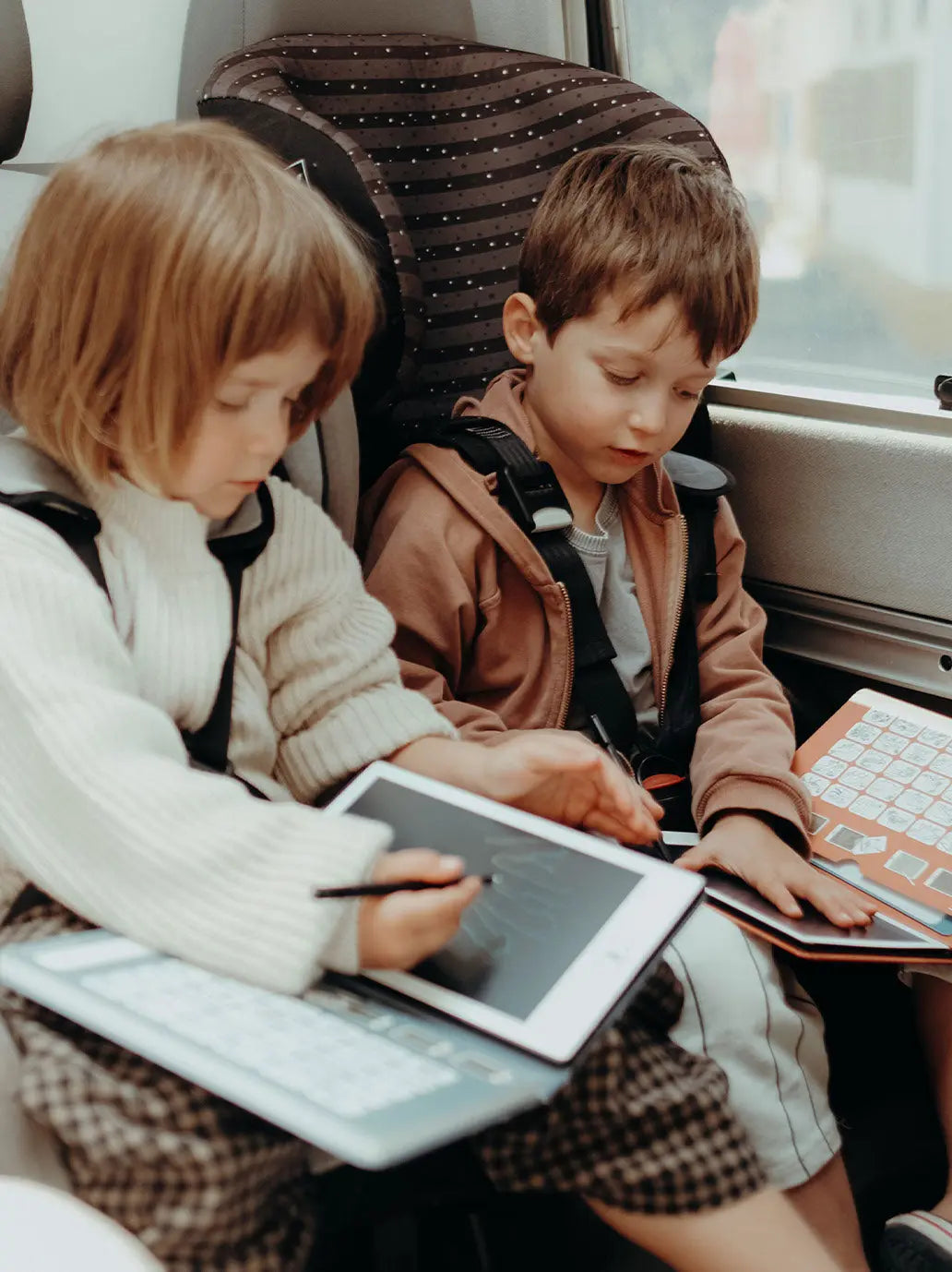 Podświetlany tablet do rysowania Kidydraw Mini Kidywolf BÉBÉ Concept 