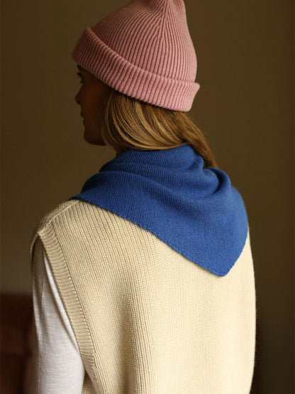 Trójkątny szal chusta z wełny merino Josephina Hvid BÉBÉ Concept 