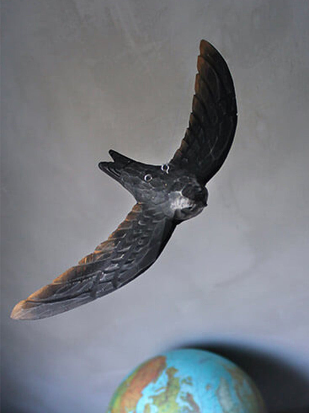 Drewniana dekoracyjna zawieszka Jerzyk Wildlife Garden BÉBÉ Concept 