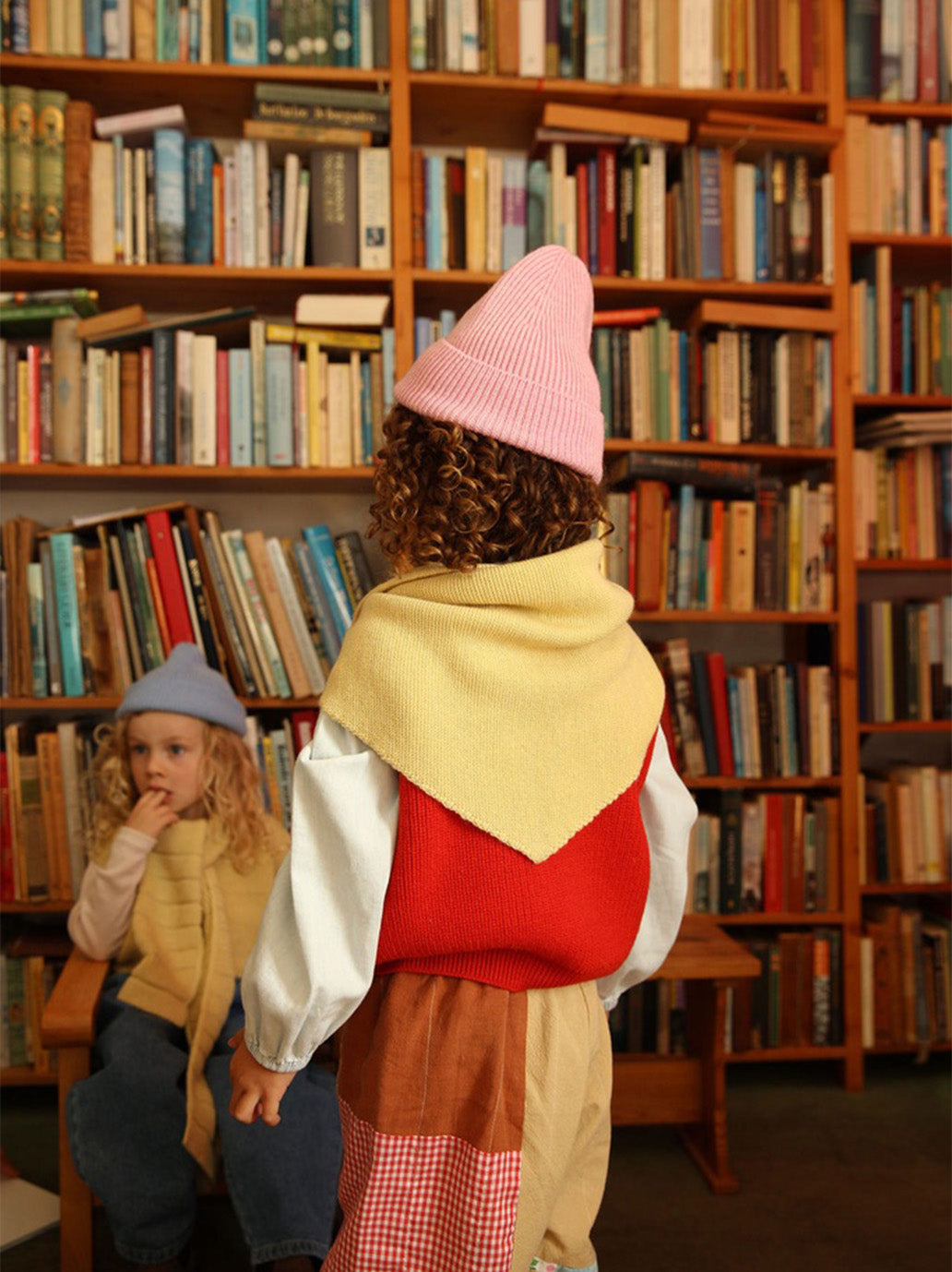 Trójkątny szal chusta z wełny merino Josephina Hvid BÉBÉ Concept 