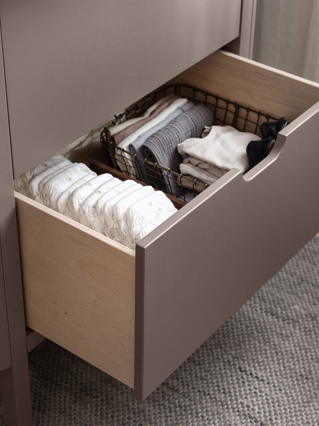 Komoda do przewijania z szufladami Sebra BÉBÉ Concept 