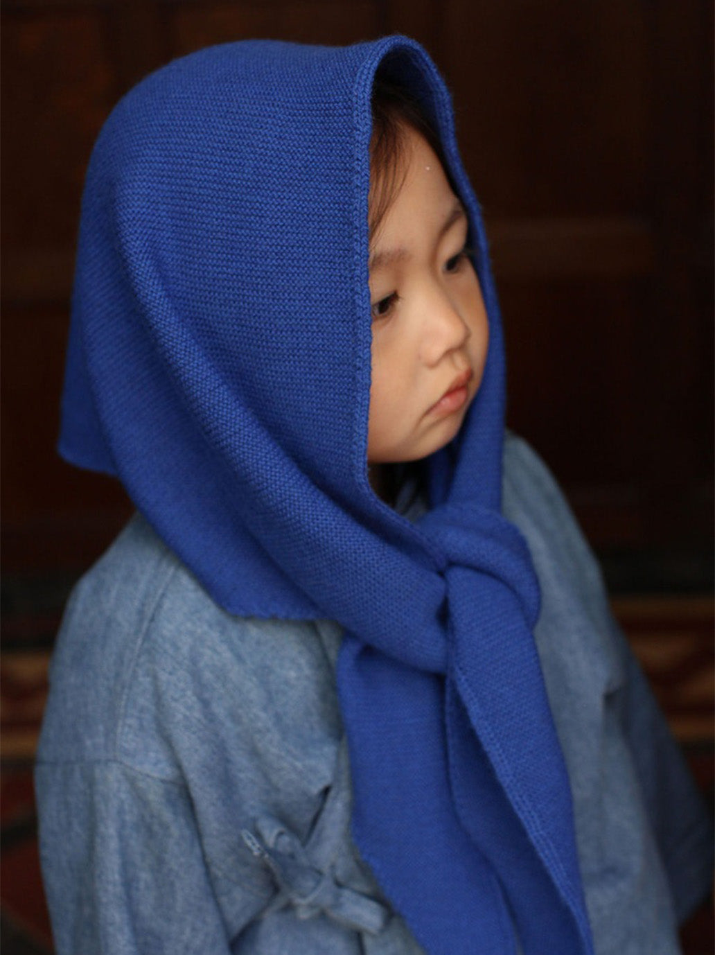 Trójkątny szal chusta z wełny merino Josephina Hvid BÉBÉ Concept 