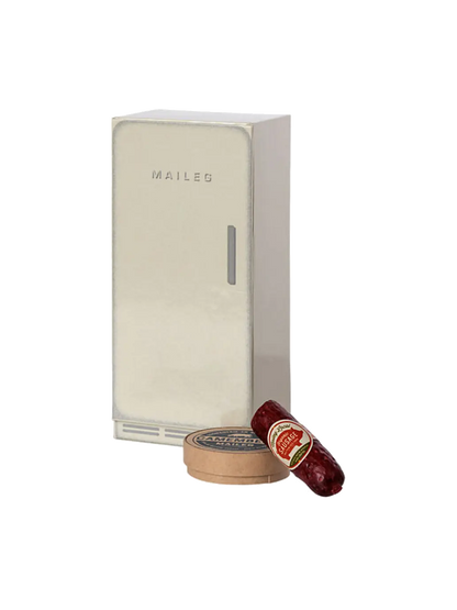 Kartonowa lodówka Maileg BEBE Concept 