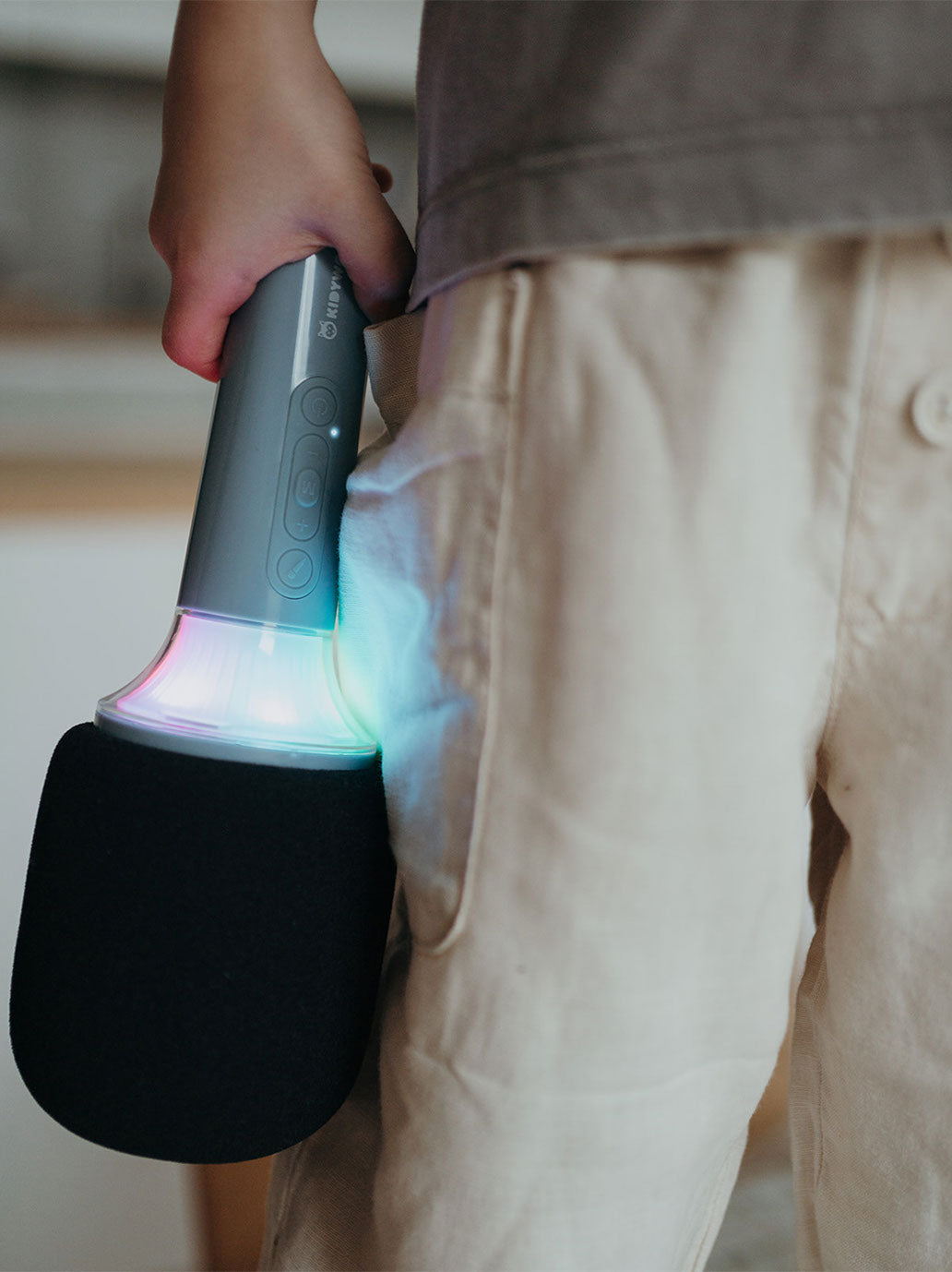 Świecący mikrofon karaoke Kidywolf BÉBÉ Concept 