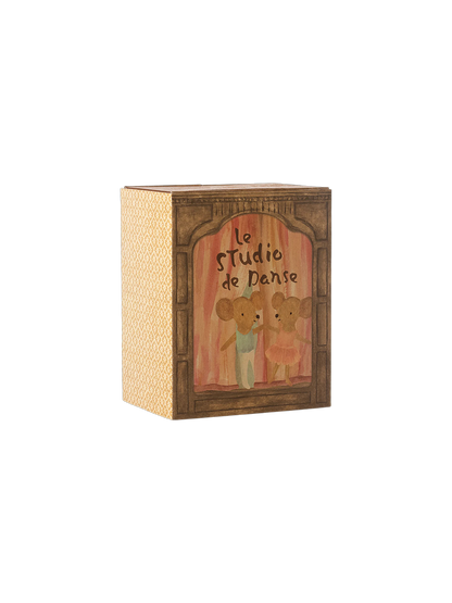 Myszki baletowe w studiu tanecznym Maileg BÉBÉ Concept 