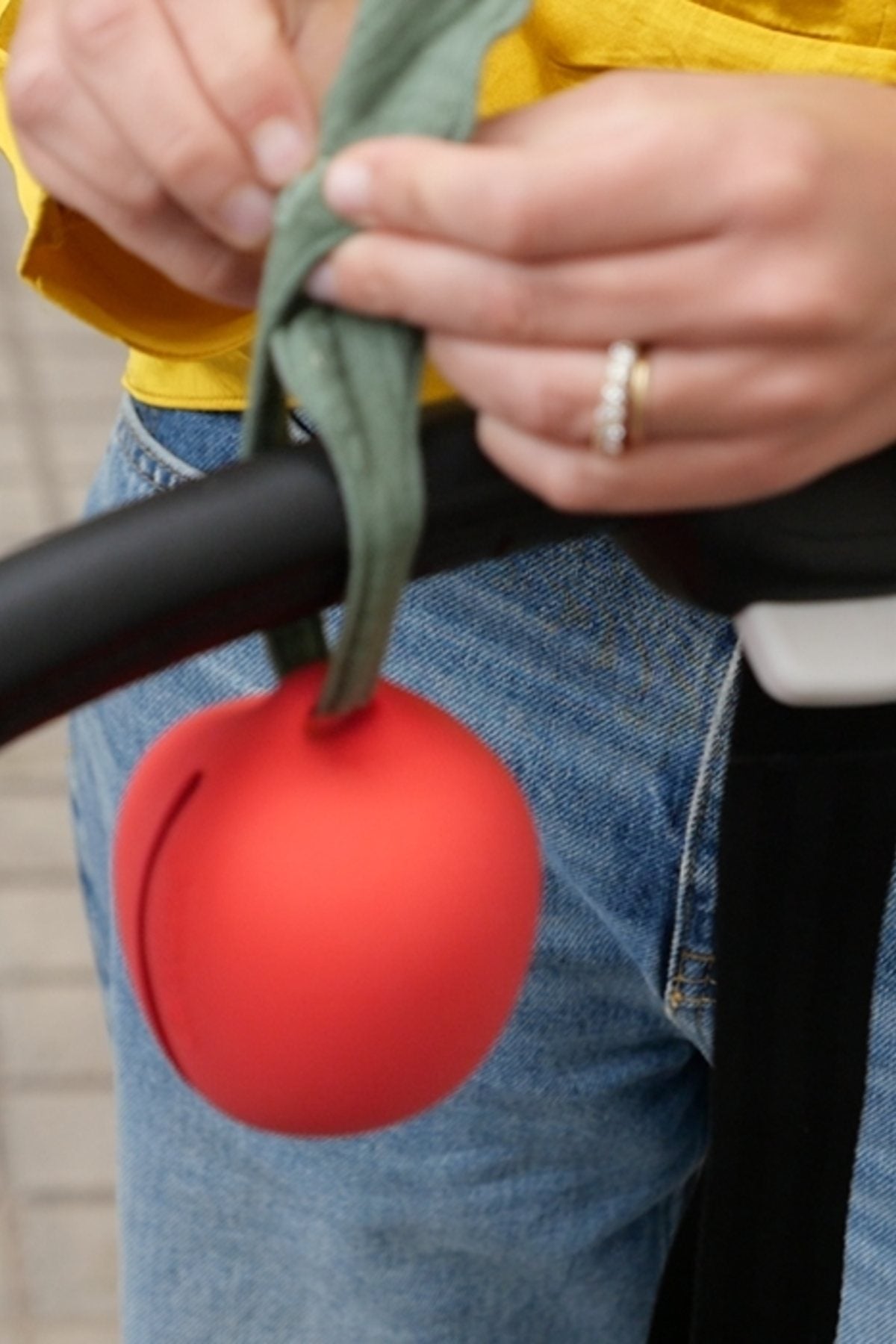 Etui na smoczek APPLE