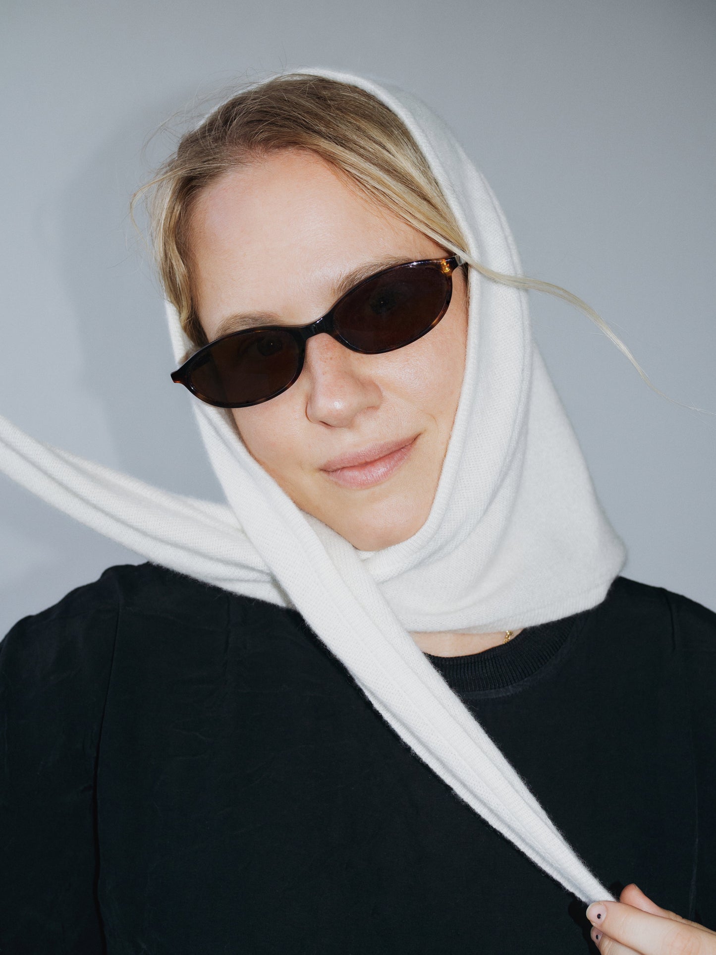 Trójkątny szal - bandana z kaszmiru Mille Family BÉBÉ Concept 