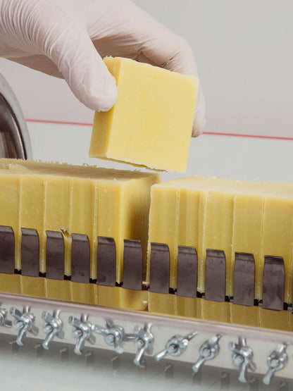 Naturalne mydło w kostce Les Petits Savonneurs BÉBÉ Concept 