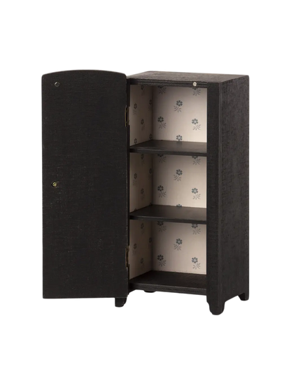 drewniana miniaturowa szafa Maileg BEBE Concept 