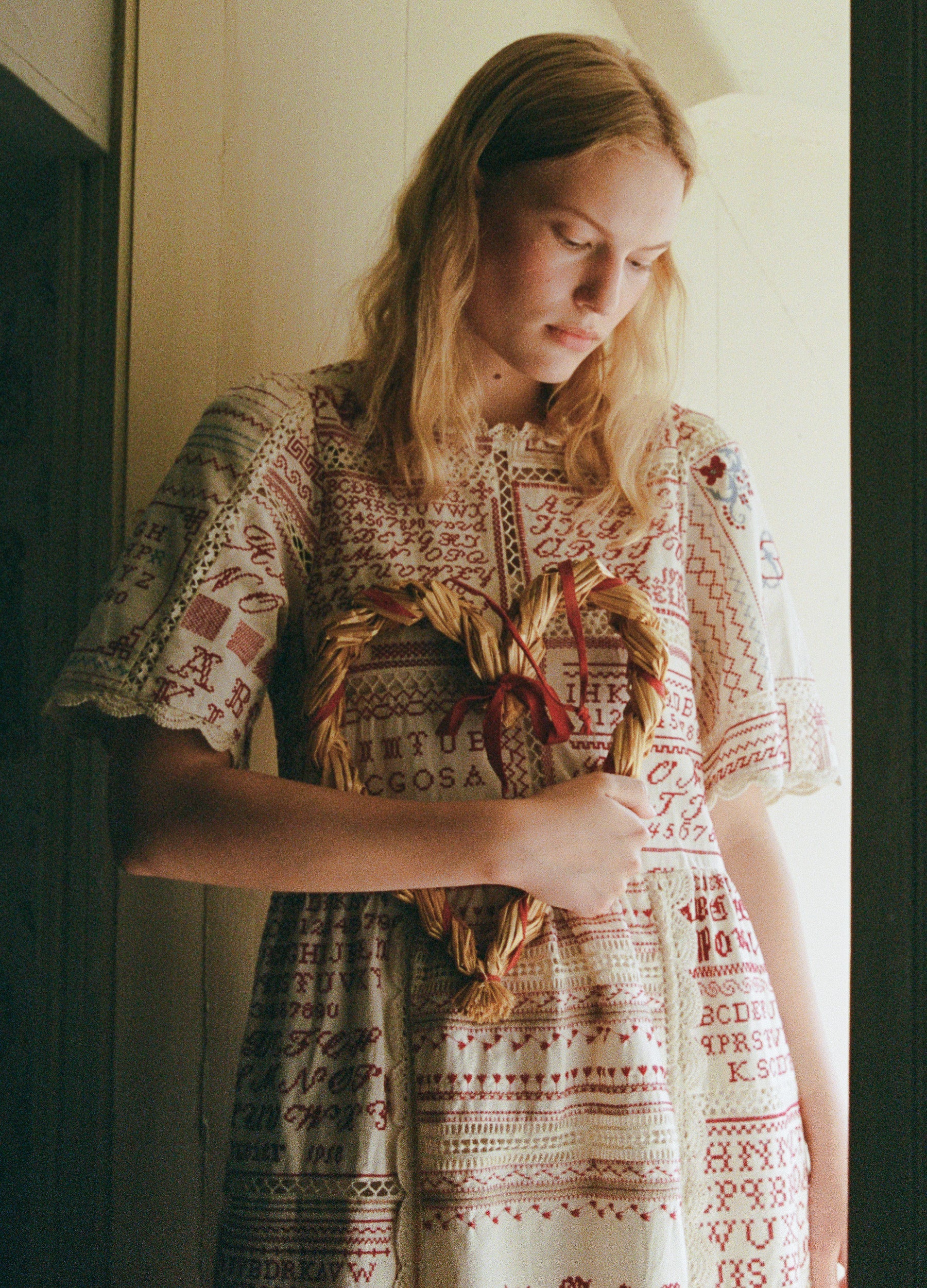 Kit embroidery midi dress CREAM