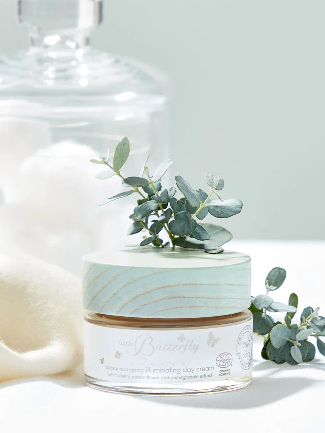 Rozświetlający nawilżający krem do twarzy bezpieczny w ciąży i połogu Little Butterfly London BÉBÉ Concept