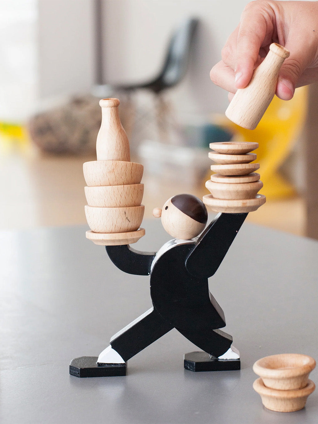 Gra zręcznościowa Don’t Tip The Waiter Kikkerland BÉBÉ Concept 