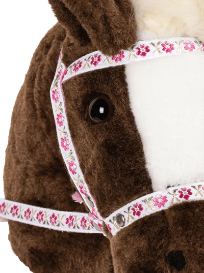 Koń na patyku Stormy Horse Konges Slojd BÉBÉ Concept 