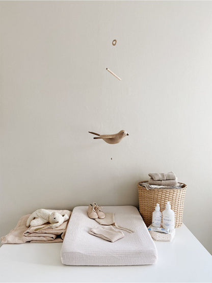 Ruchomy mobil drewniany ptak Koko Bird Kas Kopenhagen BÉBÉ Concept