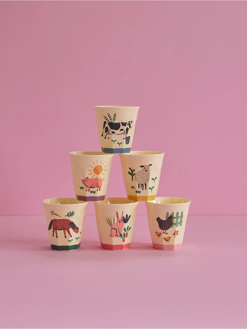 Zestaw kolorowych kubków z melaminy RICE BÉBÉ Concept 