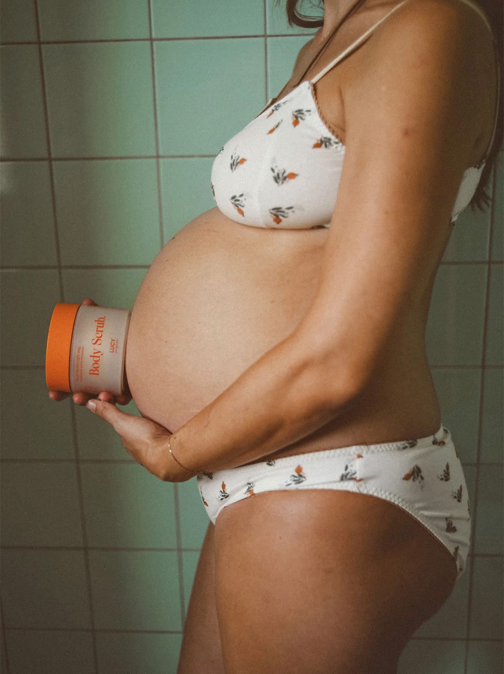 Rewitalizujący peeling cukrowy dla Mam Body Scrub