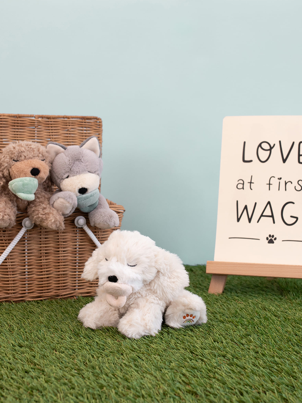 Piesek z magnetycznym smoczkiem Binky Puppy Olli Ella BÉBÉ Concept 