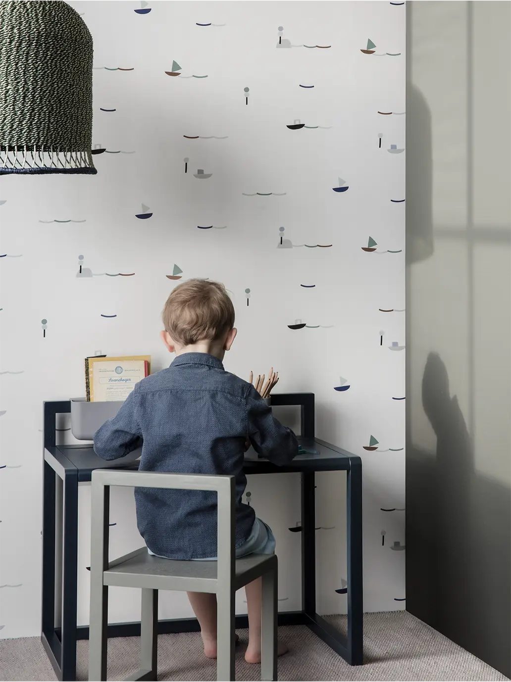 Drewniane biurko Little Architect Ferm Living BÉBÉ Concept