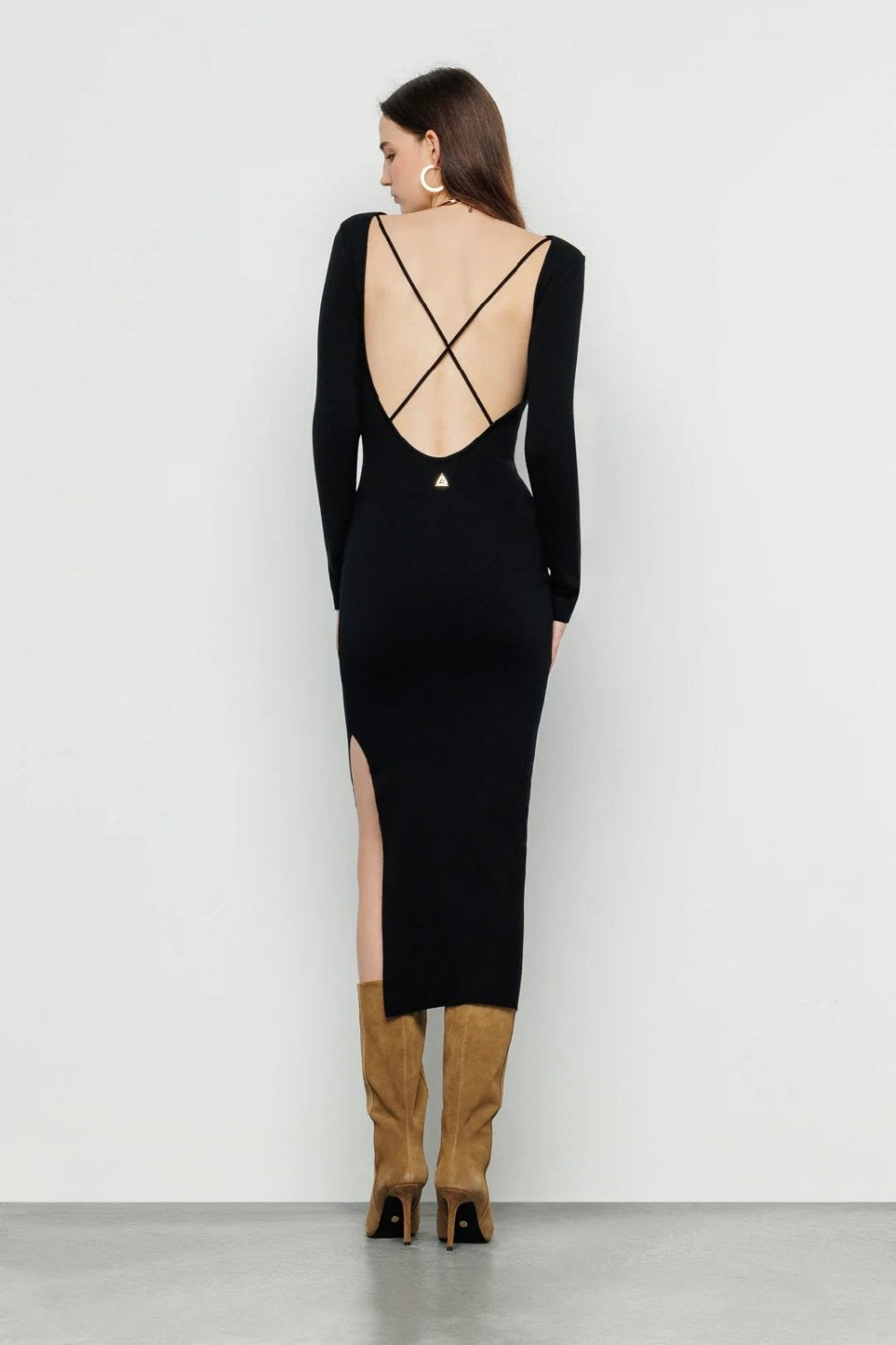 OUTLET Sukienka midi z odkrytymi plecami  | rozm. XS bébé concept BÉBÉ Concept 