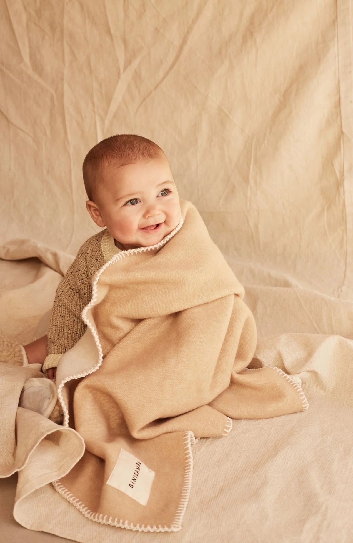 Kocyk z wełny merino Two-Tone Biniblanket CAMEL / ECRU