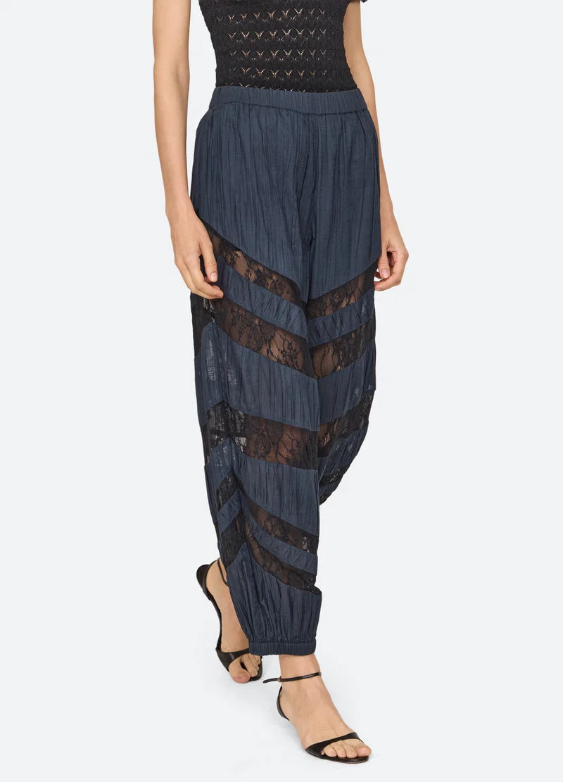 Margaret Solid Balloon Pants