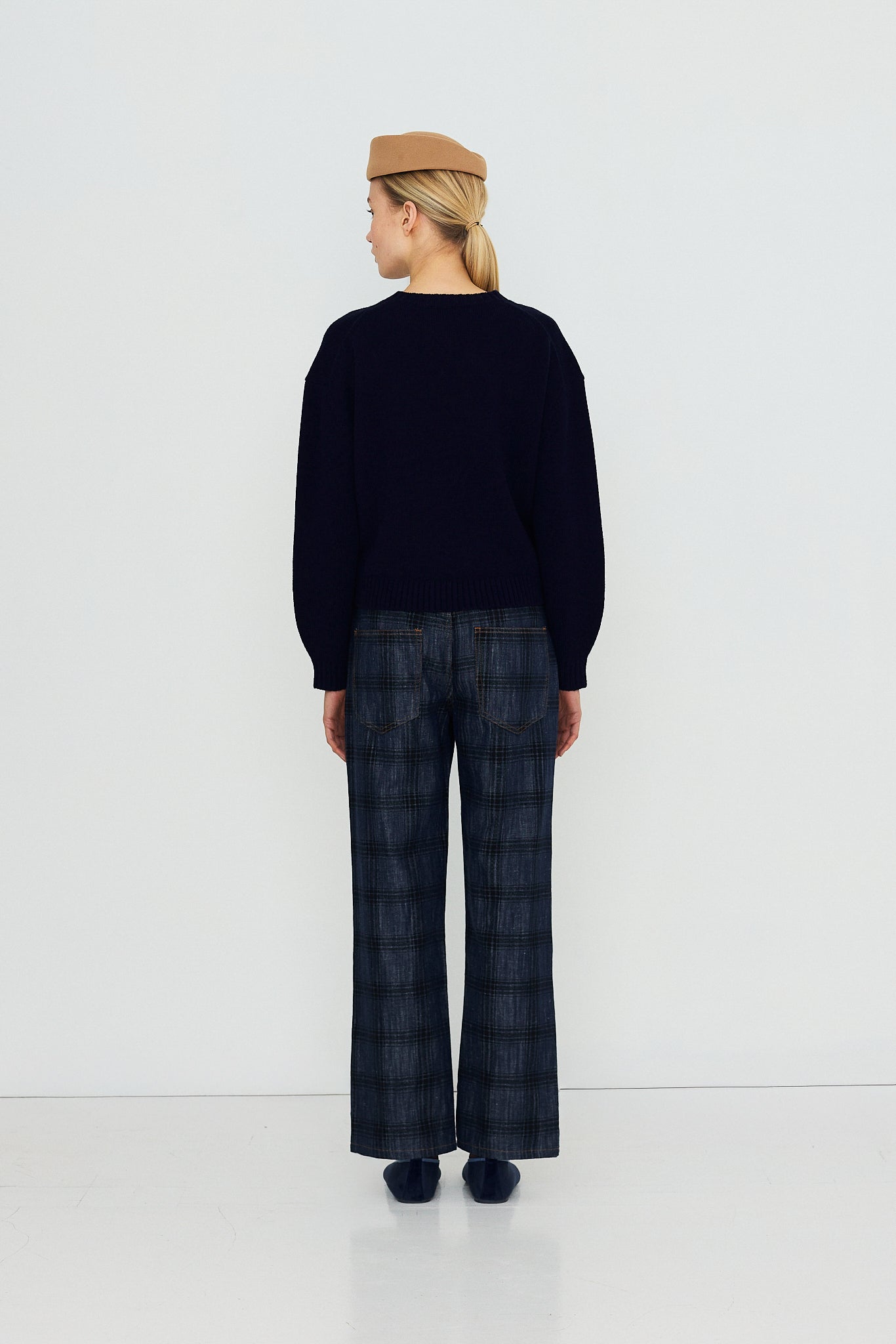 Woman Buttoned Cardigan
