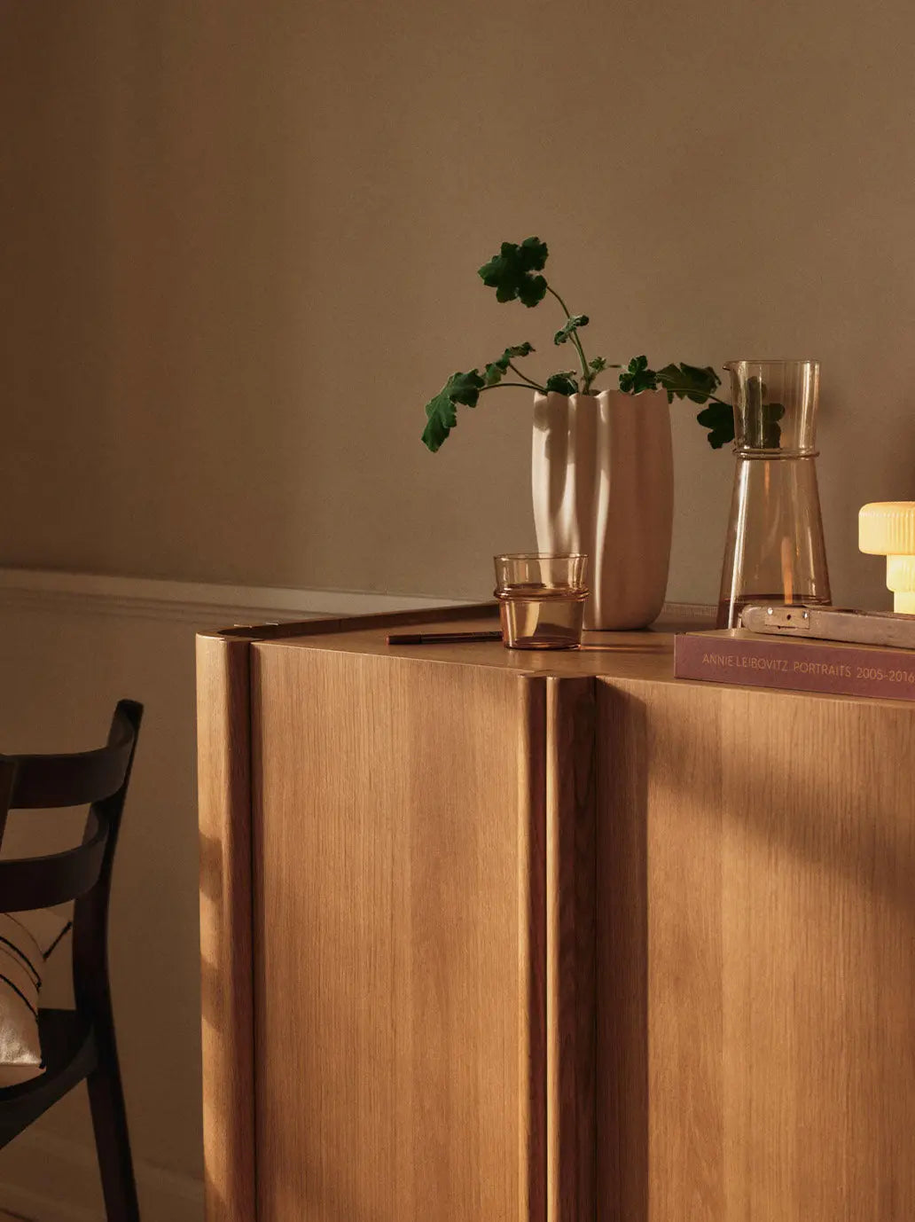 Komoda Tilu Dresser Ferm Living BEBE Concept 