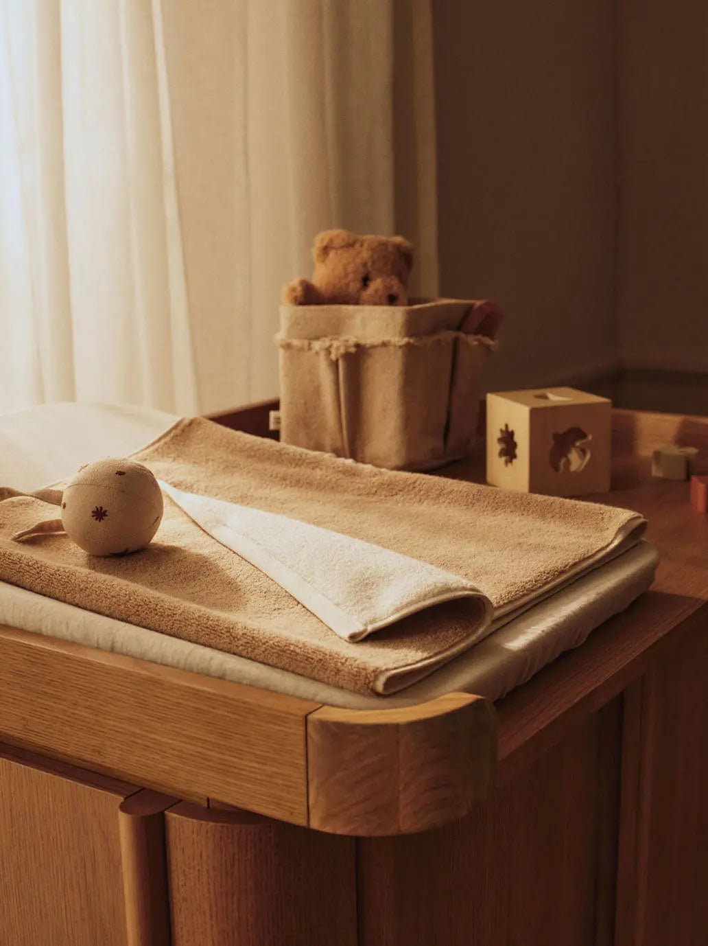 Nakładka do przewijania Tilu Changing Unit Ferm Living BEBE Concept 