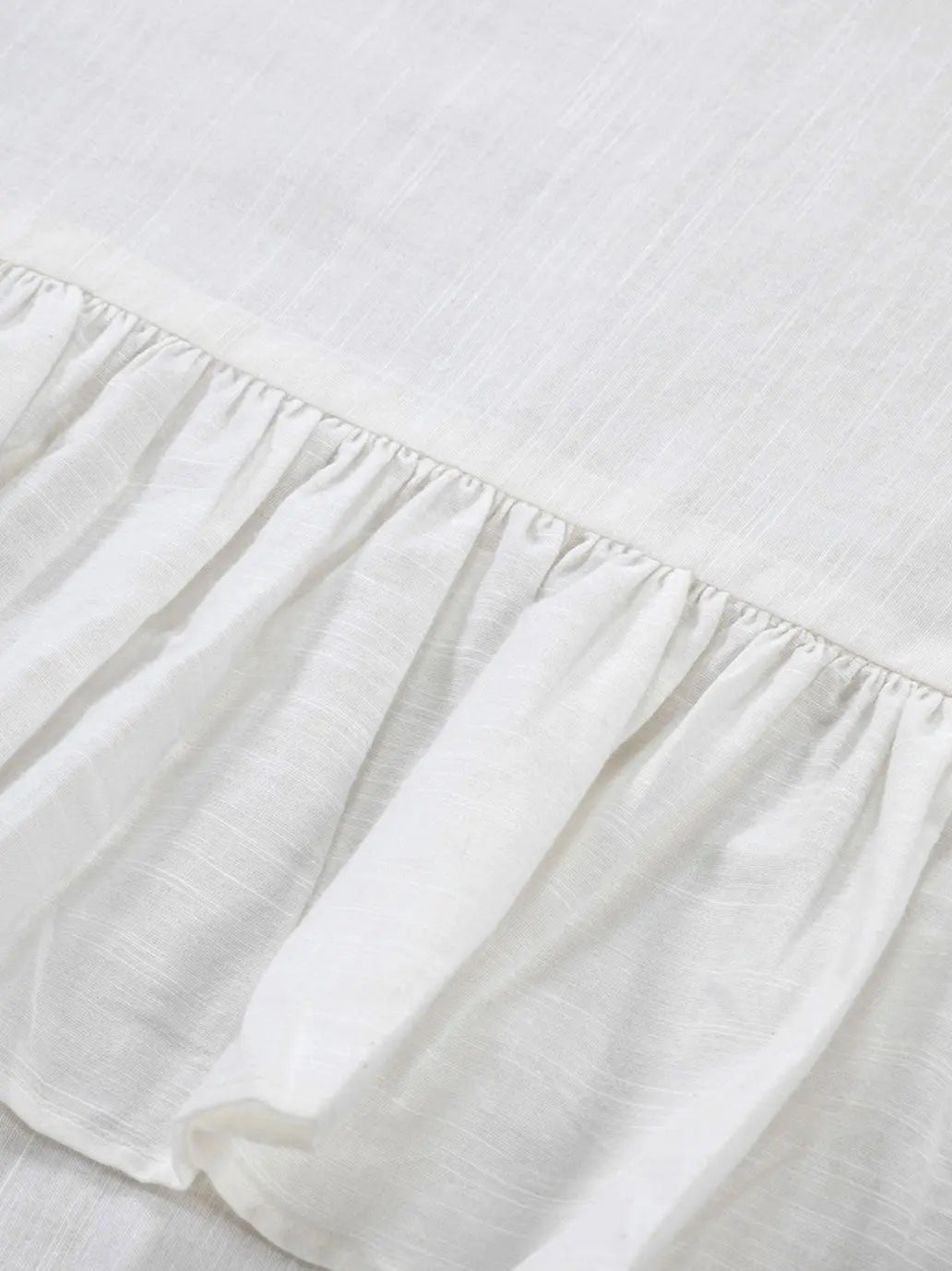 Holiday Ruffle Tablecloth Anna + Nina BEBE Concept 