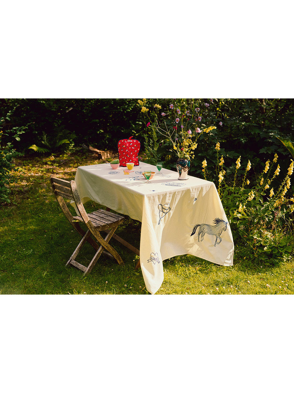 Polly Embroidery table cloth SEA