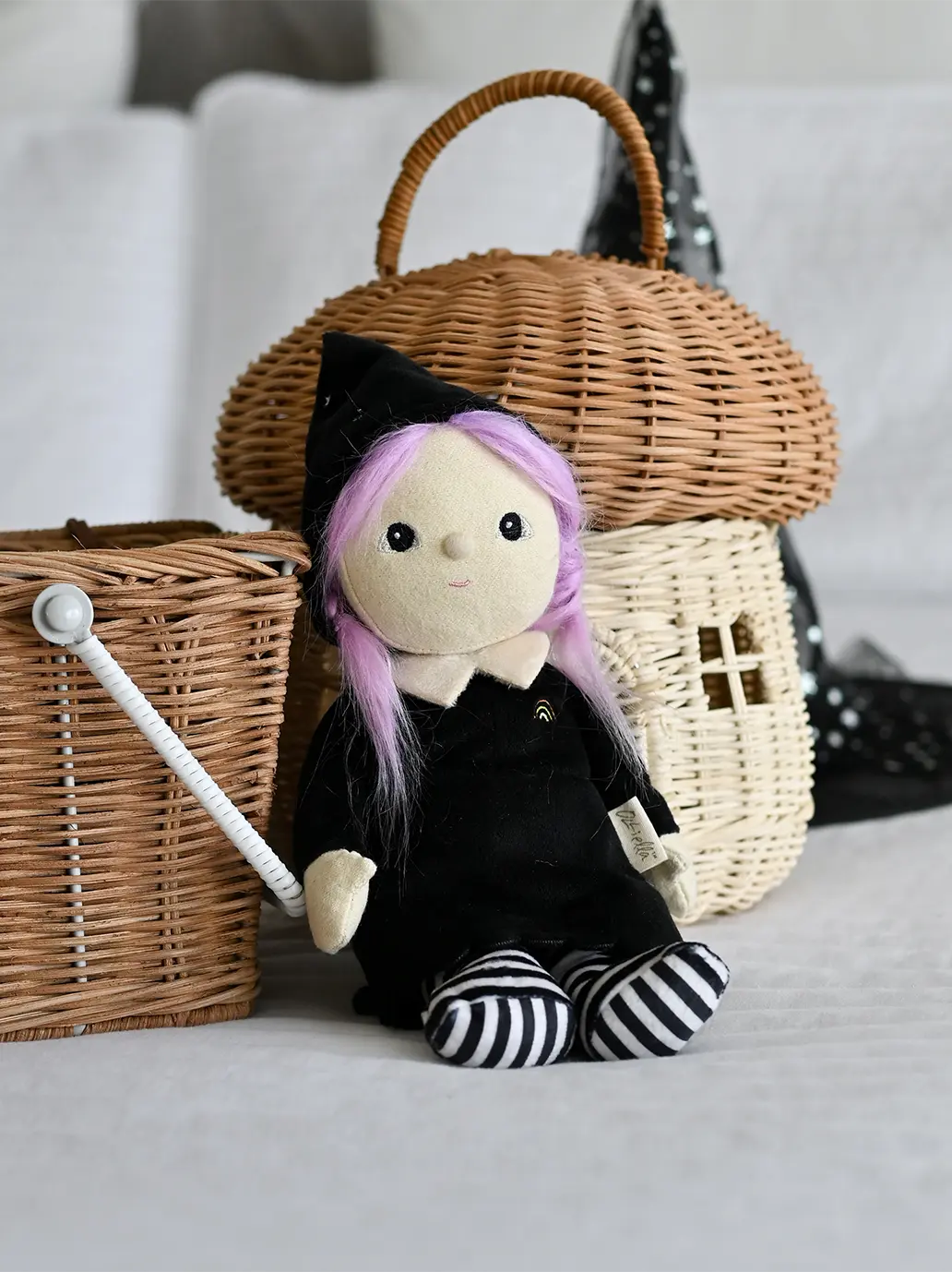 Miękka laleczka Dinky Dinkum Halloween Witch Olli Ella BEBE Concept 